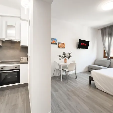 Pietramellara Apartment, Center, Station, Fiera Apartamento