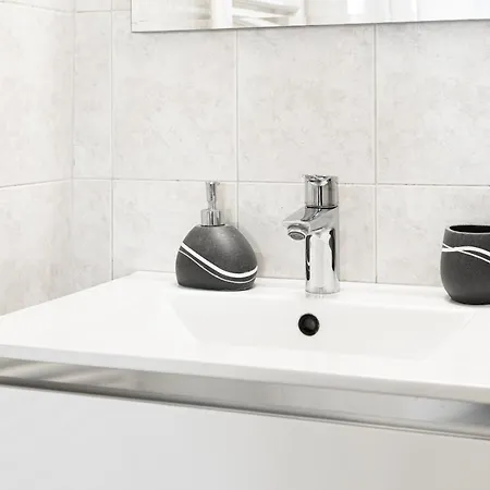 Pietramellara Apartment, Center, Station, Fiera Апартаменты *