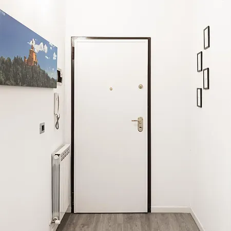 Апартаменты Pietramellara Apartment, Center, Station, Fiera *