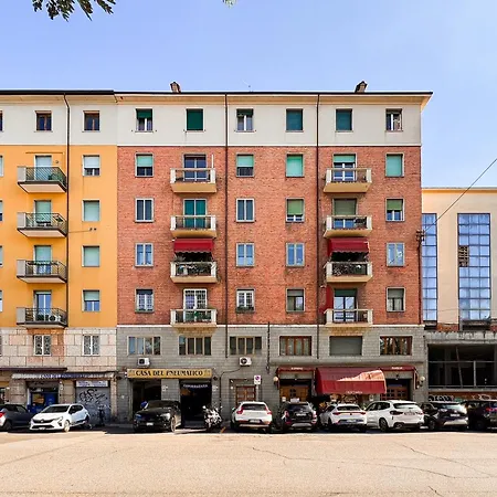 Pietramellara Apartment, Center, Station, Fiera Апартаменты *