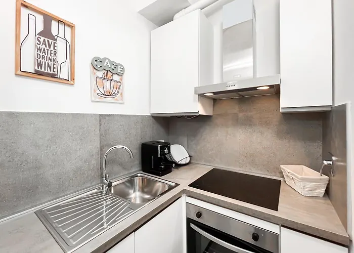 Pietramellara Apartment, Center, Station, Fiera