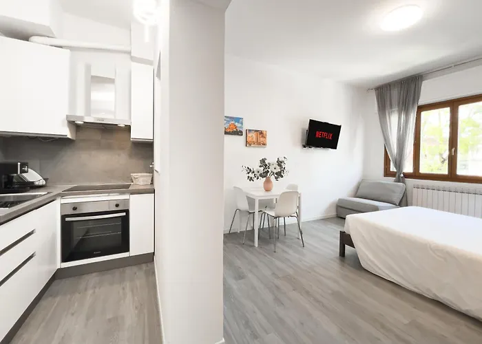 Pietramellara Apartment, Center, Station, Fiera Appartamento